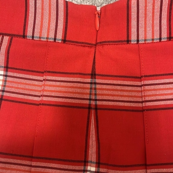 Aritzia Sunday Best red/white/black plaid Olive mini skirt / size 2 - Picture 7 of 10
